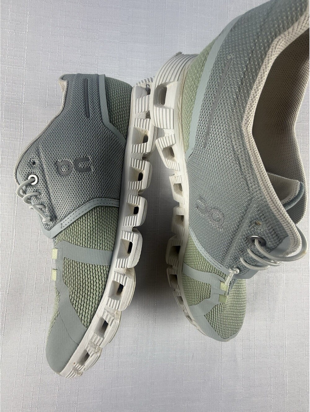 On Running Cloud Women’s Size 10 Gray Green CloudTec Running Shoes Speed Lace